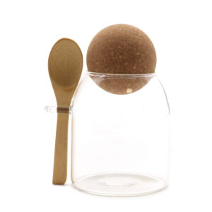 Tarro de cristal con bola de corcho y cuchara – 10 cm